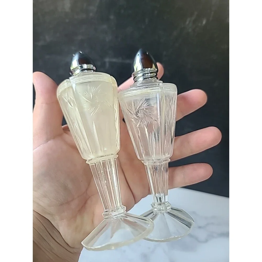 Vintage Plastic Cone-Shaped Salt And Pepper Shakers Vintage, READ